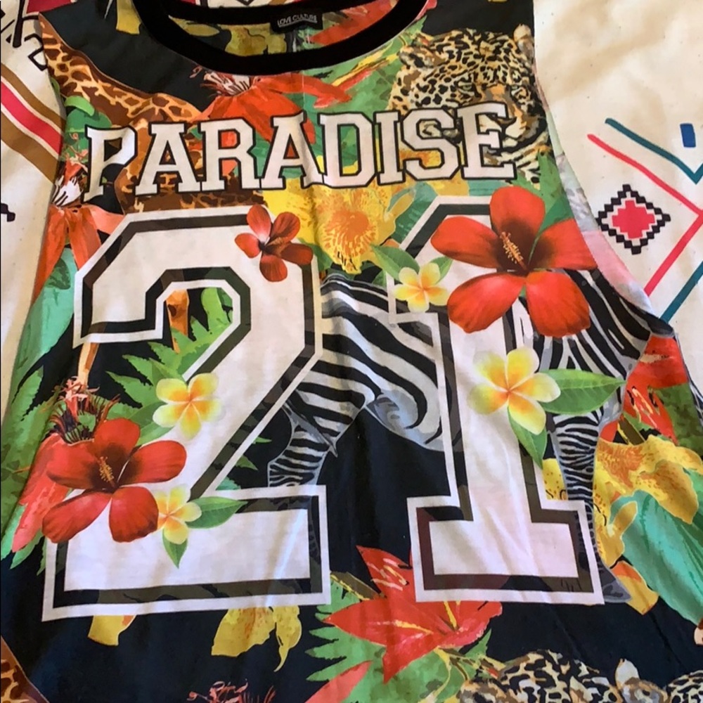 Cool floral cut-off shirt